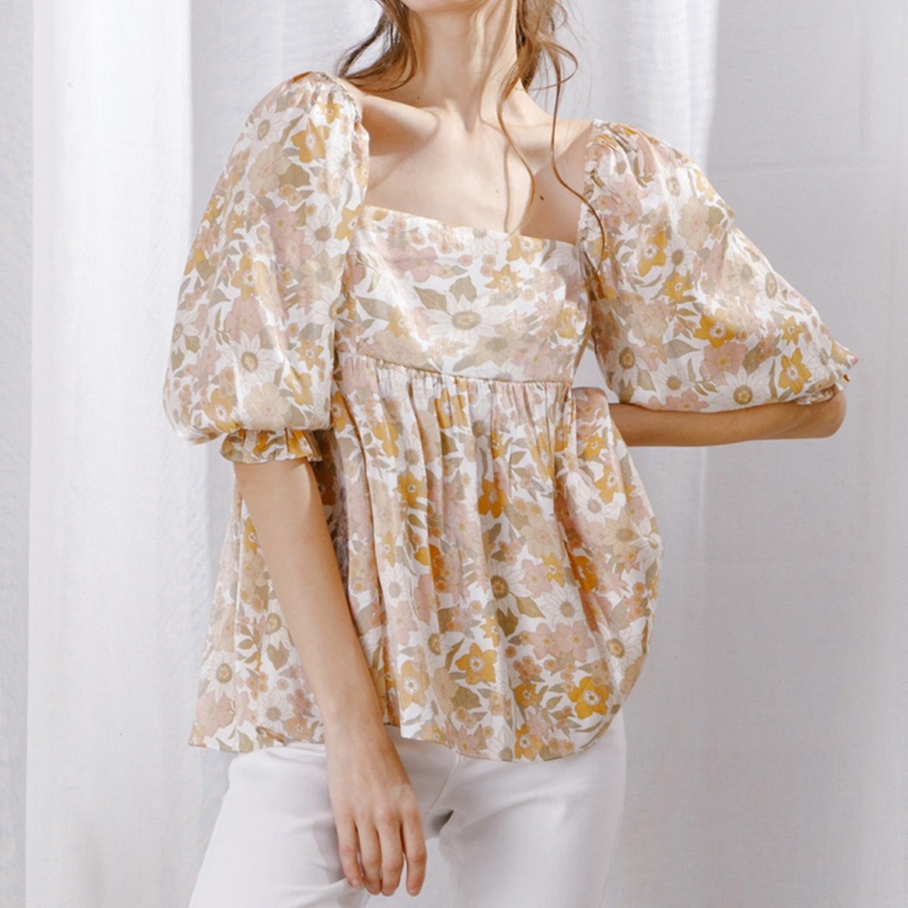 Storia shimmer floral babydoll blouse